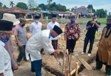 Secara Swadaya, Peletakan Batu Pertama Pembangunan Madrasah Tsanawiyah dan Diniyah Awaliyah dilaksanakan