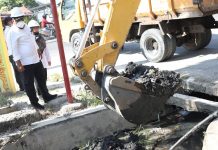 Atasi Sampah Tersumbat Wali Kota Tanjungbalai Pimpin Normalisasi Drainase di Jalan Pendidikan Kecamatan Datuk Bandar