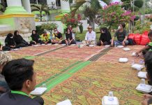 Usai Jumat Bersih, Plt Wali Kota Tanjungbalai Beri Motivasi Bersama Petugas Kebersihan