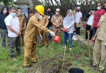 Plt Wali Kota Tanjungbalai Lakukan Peletakan Batu Pertama BPM Livelihood 2021 di Kelurahan Pantai Burung