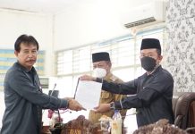 Plt Wali Kota H.Waris Hadiri Rapat Paripurna DPRD Tanjungbalai