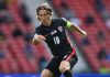 Hasil-Klasemen EURO 2021 Jadwal, Topskor Gelandang Kroasia Luka Modric menggiring bola selama pertandingan sepak bola Grup D UEFA EURO 2020 antara Inggris dan Kroasia di Stadion Wembley di London pada 13 Juni 2021. (Foto oleh Glyn KIRK / POOL / AFP)