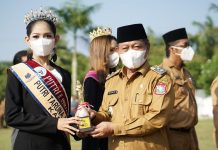 Pimpin Apel Pemerintahan, Plt Wali Kota Serahkan Sejumlah Penghargaan
