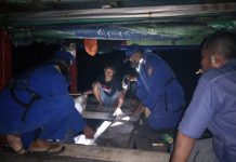 Personil Regu IV Sat Polairud Polres Tanjungbalai Ingatkan Nakhoda Kapal Lengkapi Dokumen