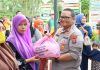 Kapolres Bersama Walikota Tanjungbalai Berikan Bansos Kepada Masyarakat