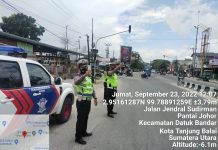 Demi Kenyamanan Melaksanakan Ibadah Sholat Jum’at Personil Satlantas Polres Tanjungbalai Laksanakan Pengamanan Lalin