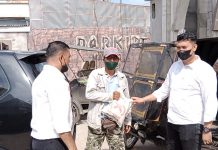 Kepala Satuan Reserse Kriminal Polres Tanjungbalai Wakili Kapolres Tanjungbalai Serahkan Bantuan Sembako Kepada Masyarakat Yang Membutuhkan