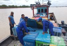 Kapal Nelayan Yang Bernama KM. Fajar Rejeki Sukma III di Hentikan Personil Satpolair Polres Tanjungbalai Saat Akan Melaut
