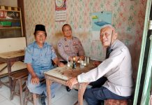 Satbinmas Polres Tanjungbalai Kombur bersama Warga sambil Pembinaan harkamtibmas