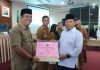 Walikota Tanjungbalai Serahkan DHKP SPPT PBB P2 2023 Kepada Camat dan Lurah
