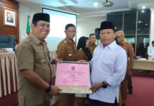 Walikota Tanjungbalai Serahkan DHKP SPPT PBB P2 2023 Kepada Camat dan Lurah