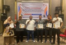 Piagam Penghargaan Bawaslu kota Tanjungbalai di Berikan Kepada PKD Kecamatan T.Nibung