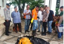 Satpol Airud Polres Tanjungbalai Evakuasi Mayat Hanyut Di Sungai