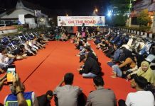 Polres Tanjung Balai Sahur On The Road Bersama Komunitas Motor Vespa dan RX King