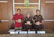 Kejari Tanjungbalai Gelar Konferensi Pers Penyetoran Uang Rampasan Negara Perkara Tindak Pidana Korupsi