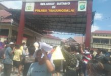 Omak Geruduk Polres Kota Tanjungbalai, Tuntut Lepaskan Goliong…! Diduga penangkapan Tidak Prosedural