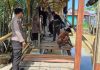 KAPOLSEK TELUK NIBUNG PIMPIN DAN AWASI RENOVASI JEMBATAN MERAH PUTIH