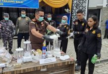 Kejari Musnahkan Hampir 5 KG Sabu dan Ribuan Barang Bukti